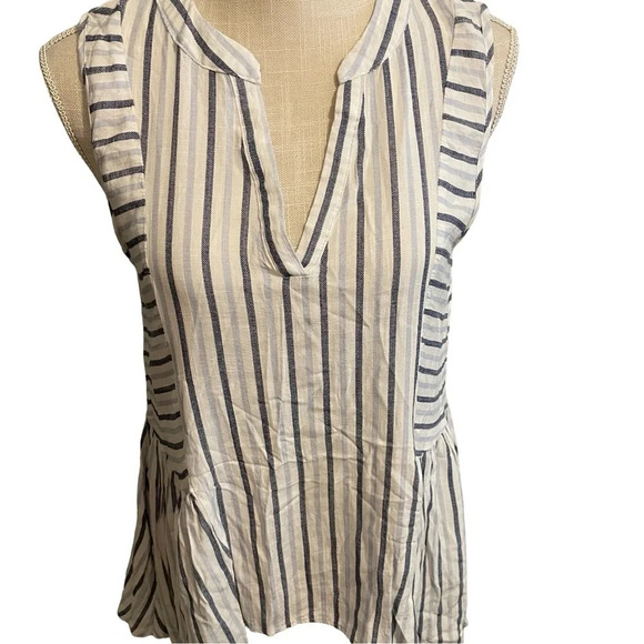 She + Sky Tops - She & Sky Sleeveless Blouse
